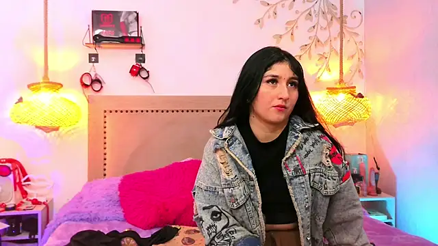 Daphnee-x online show from 10-13-25, 11:56