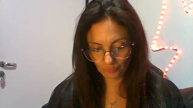 dulcefanny online show from 06-15-26, 12:22
