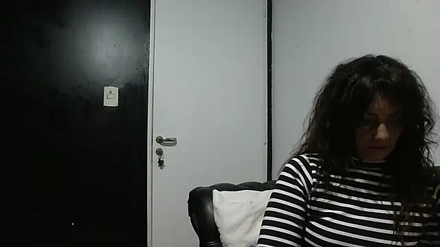 dulcefanny online show from 07-05-26, 04:06