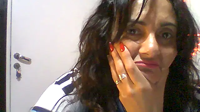 Snapshot of dulcefanny chatting on 06-11-26, 11:02 dulcefanny online show from 06-11-26, 11:02