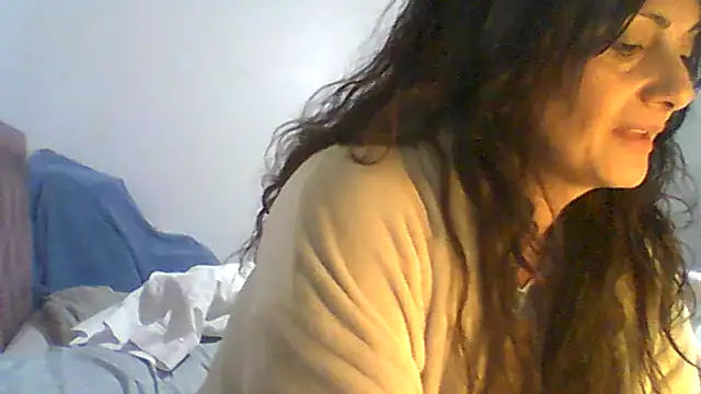 dulcefanny online show from 06-16-26, 06:08