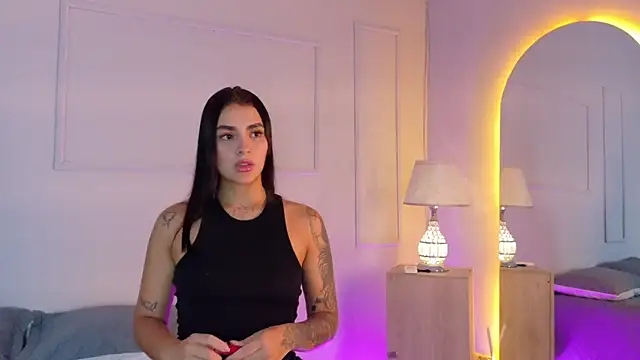 Snapshot of ElectraScot chatting on 02-19-26, 07:11 ElectraScot online show from 02-19-26, 07:11