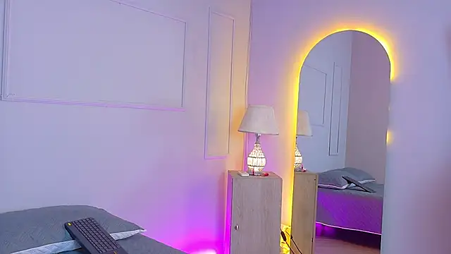 Snapshot of ElectraScot chatting on 12-05-25, 07:23 ElectraScot online show from 12-05-25, 07:23