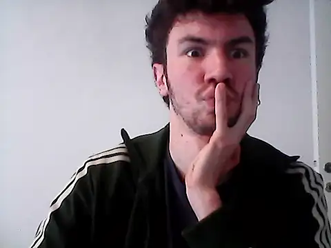 Snapshot of Lor92- chatting on 09-18-25, 12:41 Lor92- online show from 09-18-25, 12:41