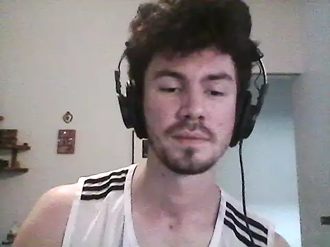 Snapshot of Lor92- chatting on 09-22-25, 07:20 Lor92- online show from 09-22-25, 07:20