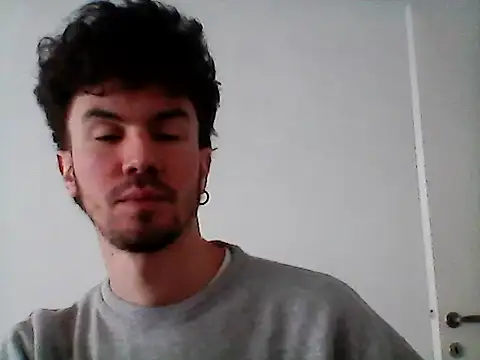 Snapshot of Lor92- chatting on 10-29-25, 07:02 Lor92- online show from 10-29-25, 07:02