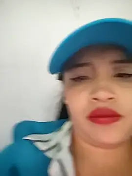 Snapshot of MILA__06 chatting on 10-20-25, 01:00 MILA 06 online show from 10-20-25, 01:00