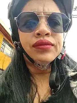 Snapshot of MILA__06 chatting on 10-14-25, 03:23 MILA 06 online show from 10-14-25, 03:23