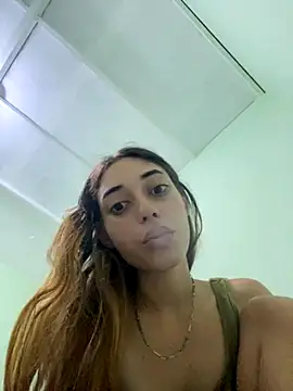 loirinhaaa online show from 10-13-25, 04:08