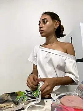 loirinhaaa online show from 11-07-25, 10:03