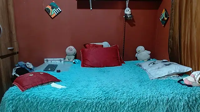 Snapshot of Sasharosee2 chatting on 02-20-26, 01:13 Sasharosee2 online show from 02-20-26, 01:13