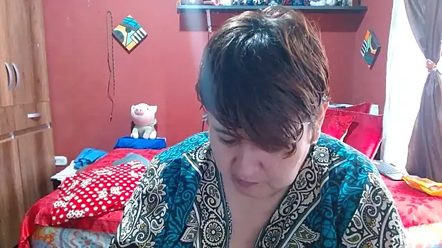 Snapshot of Sasharosee2 chatting on 05-11-26, 12:28 Sasharosee2 online show from 05-11-26, 12:28