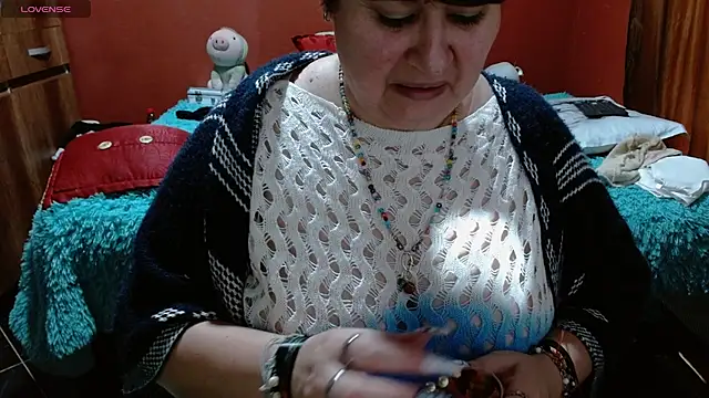 Snapshot of Sasharosee2 chatting on 02-21-26, 01:46 Sasharosee2 online show from 02-21-26, 01:46