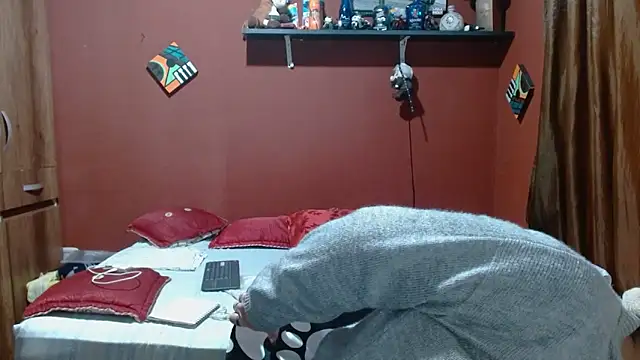 Snapshot of Sasharosee2 chatting on 01-19-26, 12:09 Sasharosee2 online show from 01-19-26, 12:09