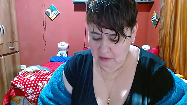 Snapshot of Sasharosee2 chatting on 05-26-26, 01:20 Sasharosee2 online show from 05-26-26, 01:20