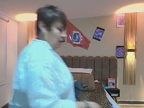 Snapshot of Sasharosee2 chatting on 09-24-25, 12:11 Sasharosee2 online show from 09-24-25, 12:11