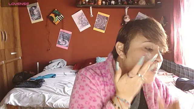 Snapshot of Sasharosee2 chatting on 10-09-25, 12:17 Sasharosee2 online show from 10-09-25, 12:17