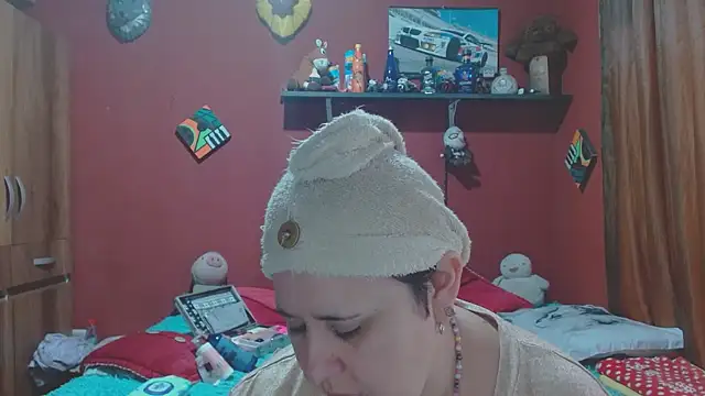 Snapshot of Sasharosee2 chatting on 02-15-26, 01:10 Sasharosee2 online show from 02-15-26, 01:10