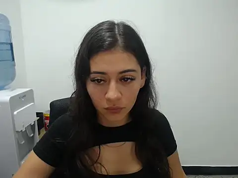 Snapshot of Alice-08 chatting on 05-09-26, 02:53 Alice-08 online show from 05-09-26, 02:53