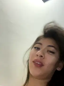 Snapshot of Alice-08 chatting on 11-09-25, 12:36 Alice-08 online show from 11-09-25, 12:36