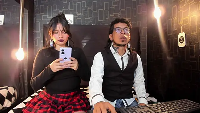 Snapshot of Alien_high chatting on 10-04-25, 02:29 Alien high online show from 10-04-25, 02:29