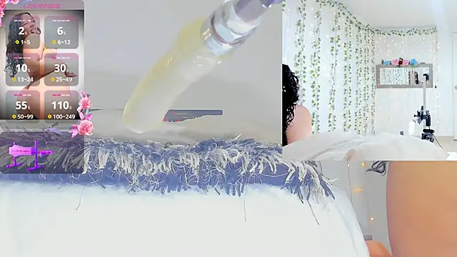 Ashley  Jones   online show from 04-18-26, 09:00