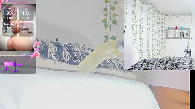 Snapshot of Ashley__Jones__ chatting on 05-01-26, 09:03 Ashley Jones online show from 05-01-26, 09:03
