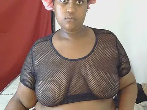 Snapshot of ThickLadie chatting on 10-02-25, 12:36 ThickLadie online show from 10-02-25, 12:36