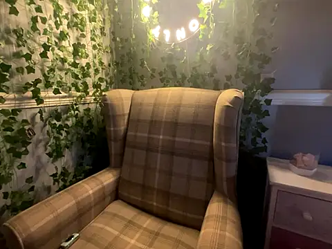 BonnyDesire online show from 11-27-25, 04:29