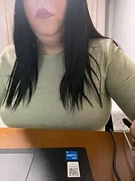 Snapshot of Ellainaaa chatting on 10-12-25, 08:54 Ellainaaa online show from 10-12-25, 08:54