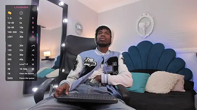 AllexJacob online show from 10-25-25, 01:12