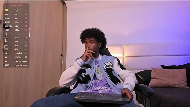 Snapshot of AllexJacob chatting on 02-02-26, 01:21 AllexJacob online show from 02-02-26, 01:21