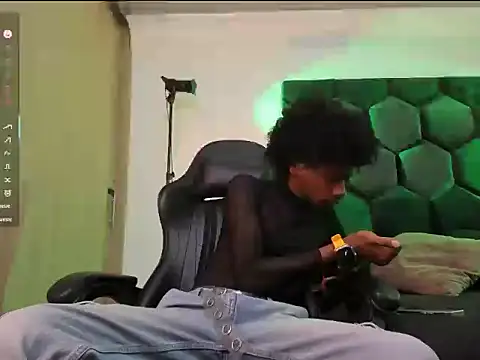 Snapshot of AllexJacob chatting on 02-10-26, 10:25 AllexJacob online show from 02-10-26, 10:25