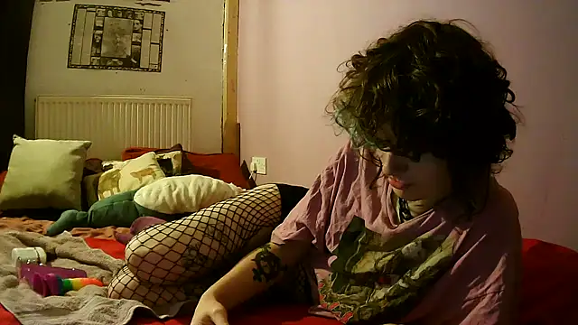 Snapshot of Nydia_Levine chatting on 10-06-25, 03:24 Nydia Levine online show from 10-06-25, 03:24