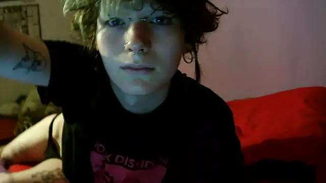 Snapshot of Nydia_Levine chatting on 10-21-25, 12:15 Nydia Levine online show from 10-21-25, 12:15