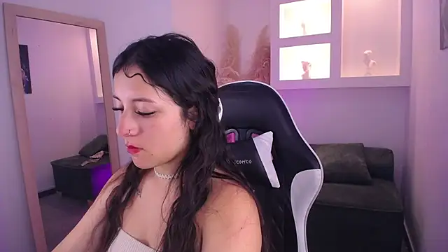 Scarlett as online show from 10-02-25, 08:23