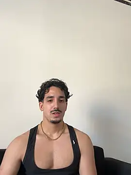 Snapshot of fuck___boyy chatting on 02-24-26, 11:00 fuck boyy online show from 02-24-26, 11:00