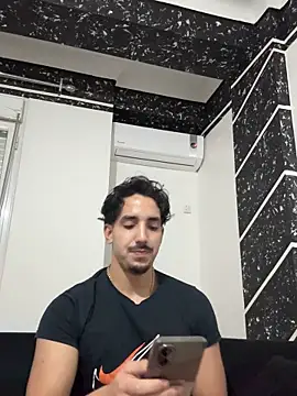 Snapshot of fuck___boyy chatting on 02-21-26, 07:05 fuck boyy online show from 02-21-26, 07:05