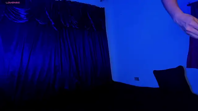 Shairaclark  online show from 11-27-25, 12:44