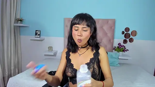 Snapshot of Lola_Purple chatting on 10-12-25, 03:19 Lola Purple online show from 10-12-25, 03:19