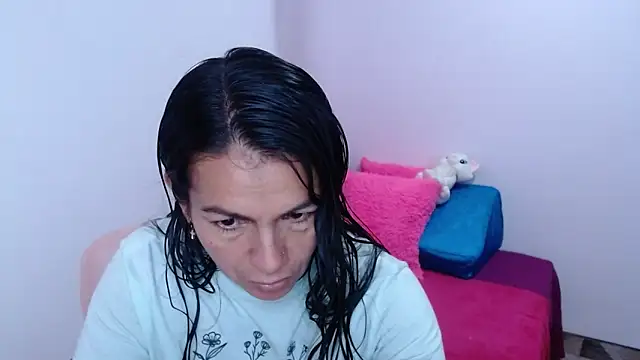 camilavargas  online show from 03-25-26, 09:14