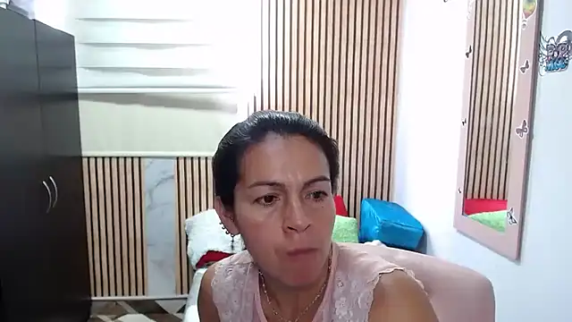camilavargas  online show from 05-15-26, 05:22