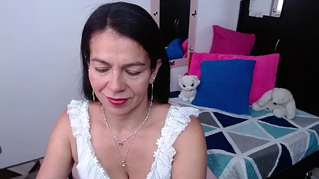 camilavargas  online show from 11-13-25, 09:08