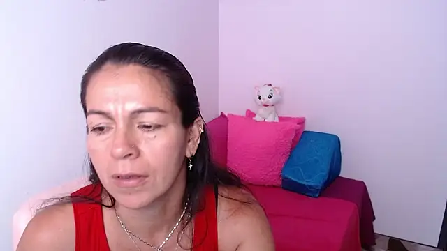 camilavargas  online show from 04-06-26, 07:04