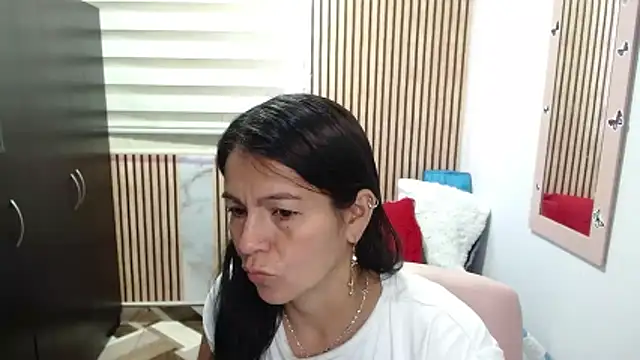 camilavargas  online show from 06-16-26, 10:32