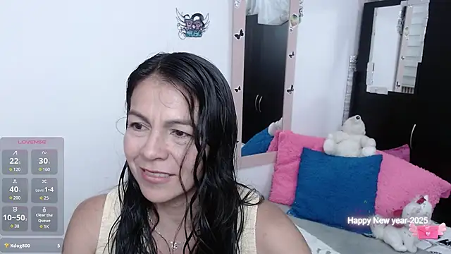 camilavargas  online show from 11-23-25, 11:48