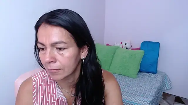 Snapshot of camilavargas_ chatting on 02-26-26, 03:23 camilavargas online show from 02-26-26, 03:23