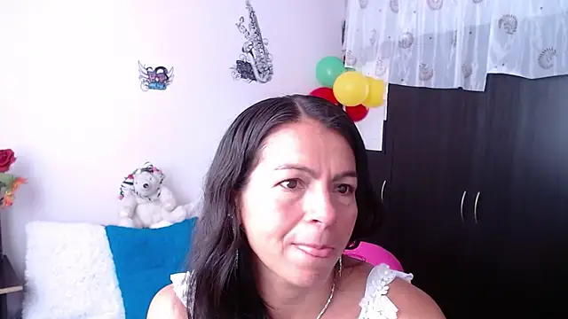 Snapshot of camilavargas_ chatting on 09-25-25, 08:26 camilavargas online show from 09-25-25, 08:26