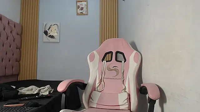 Naomis 35 online show from 11-27-25, 07:47