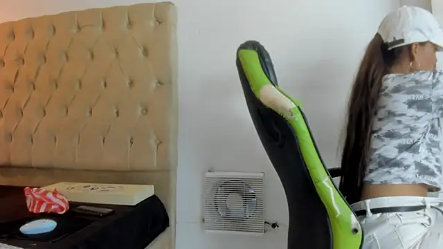 Naomis 35 online show from 02-16-26, 07:45